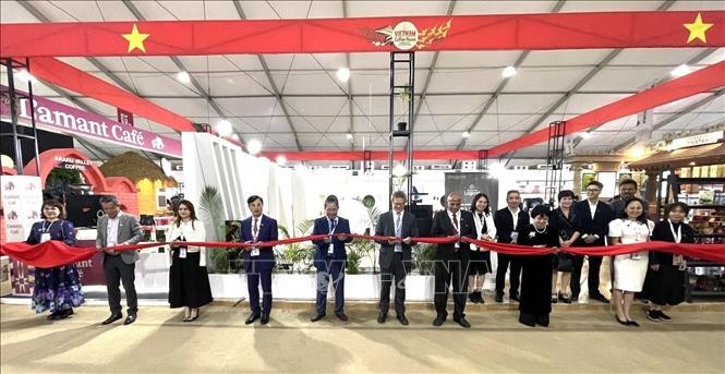 Cà phê Việt Nam khai trương gian hàng tại Triển lãm và Hội nghị cà phê quốc tế Cà phê Việt Nam khai trương gian hàng tại Triển lãm và Hội nghị cà phê quốc tế