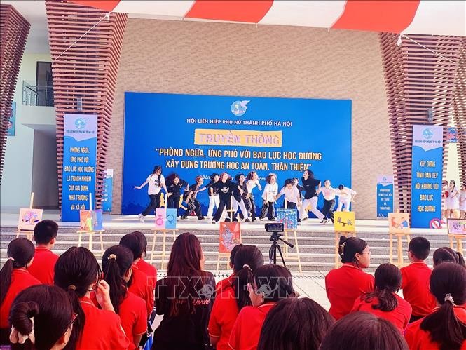 Phụ nữ Hà Nội chung tay ngăn chặn bạo lực học đường Phụ nữ Hà Nội chung tay ngăn chặn bạo lực học đường