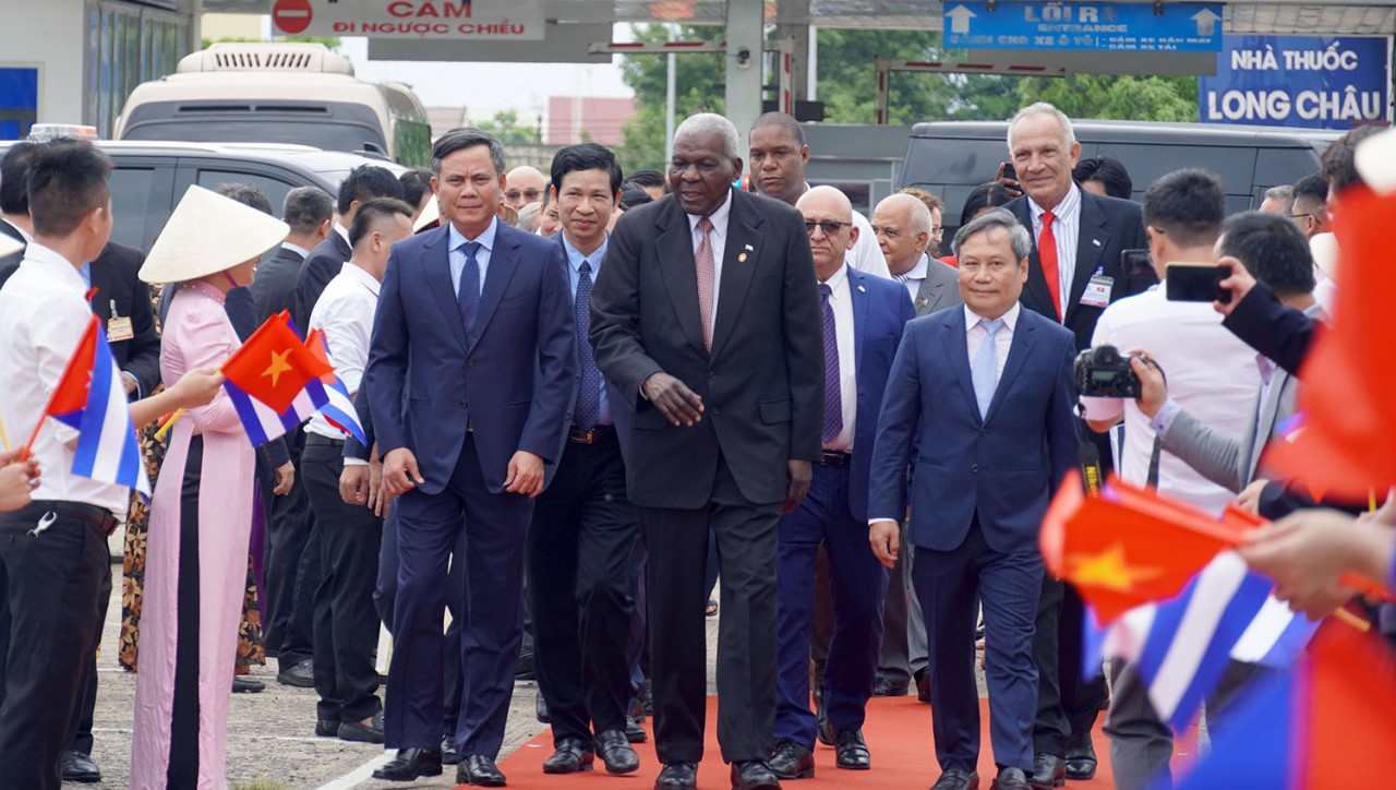 Đoàn đại biểu cấp cao Đảng, Nhà nước Cuba thăm và làm việc tại Quảng Bình Đoàn đại biểu cấp cao Đảng, Nhà nước Cuba thăm và làm việc tại Quảng Bình