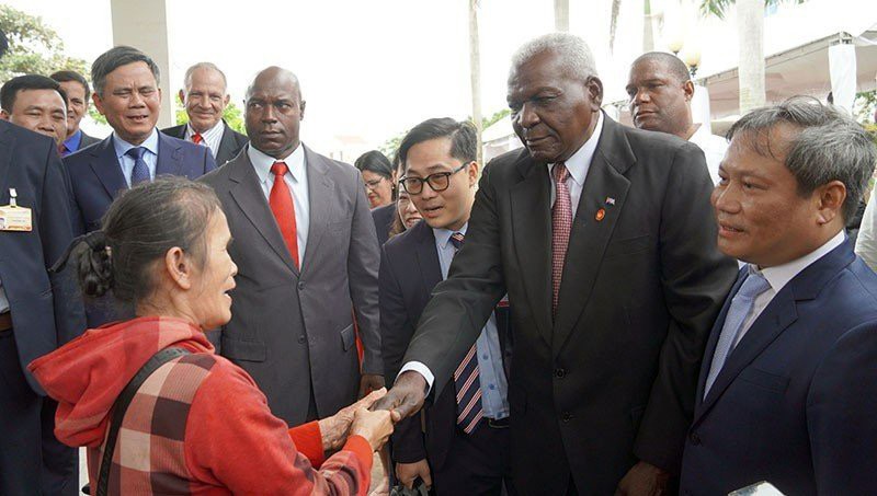 Đoàn đại biểu cấp cao Đảng, Nhà nước Cuba thăm và làm việc tại Quảng Bình Đoàn đại biểu cấp cao Đảng, Nhà nước Cuba thăm và làm việc tại Quảng Bình