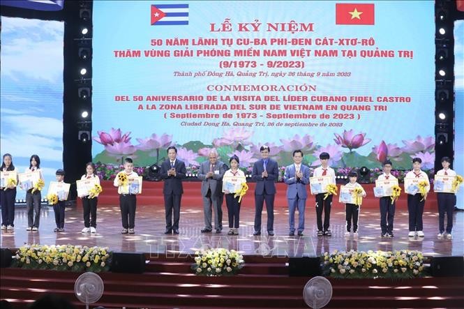 Tổ chức trọng thể Lễ kỷ niệm 50 năm lãnh tụ Fidel Castro thăm vùng giải phóng miền Nam Việt Nam tại Quảng Trị Tổ chức trọng thể Lễ kỷ niệm 50 năm lãnh tụ Fidel Castro thăm vùng giải phóng miền Nam Việt Nam tại Quảng Trị
