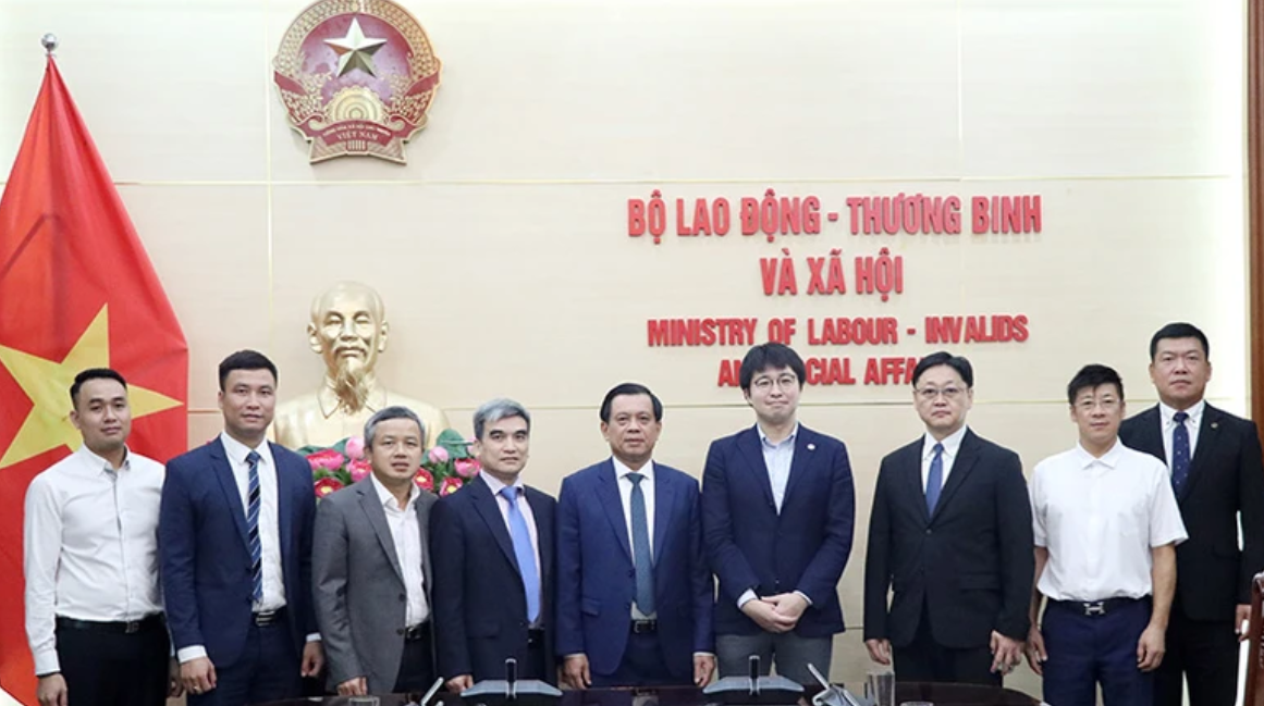 Mỗi tháng, hơn 7.000 lao động Việt Nam sang làm việc tại Nhật Bản Mỗi tháng, hơn 7.000 lao động Việt Nam sang làm việc tại Nhật Bản