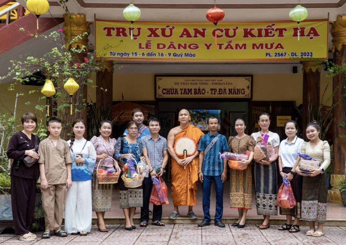 Đà Nẵng: Lớp Học tiếng Việt dành cho các những người bạn Lào, Thái Lan tại Chùa Tam Bảo Đà Nẵng: Lớp học tiếng Việt dành cho các sinh viên Lào, Thái Lan tại chùa Tam Bảo