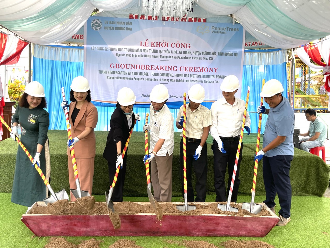 Peace Trees Việt Nam khởi công xây dựng 2 phòng học tại Quảng Trị Peace Trees Việt Nam khởi công xây dựng 2 phòng học tại Quảng Trị