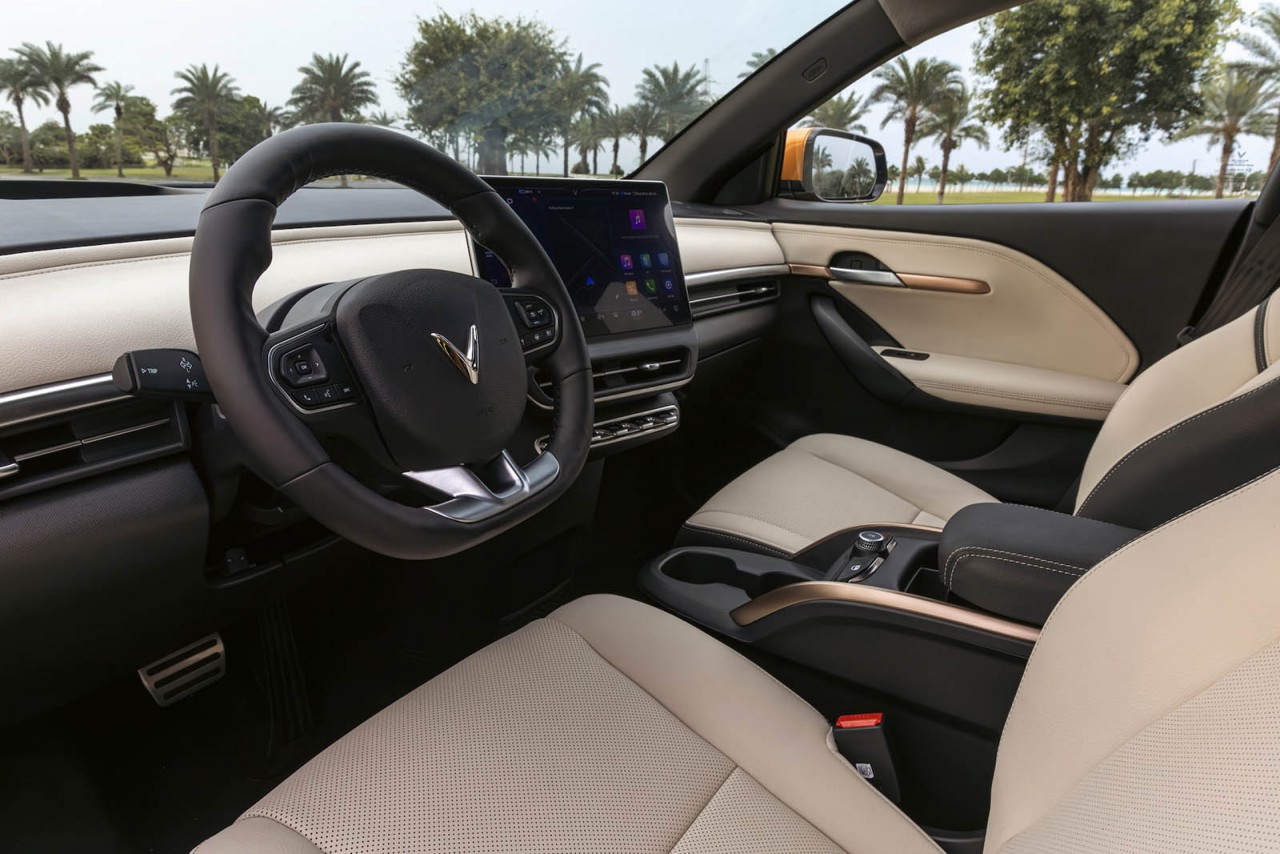 VinFast chính thức ra mắt mẫu SUV điện VF6 dành cho gia đình Việt VinFast chính thức ra mắt mẫu SUV điện VF6 dành cho gia đình Việt