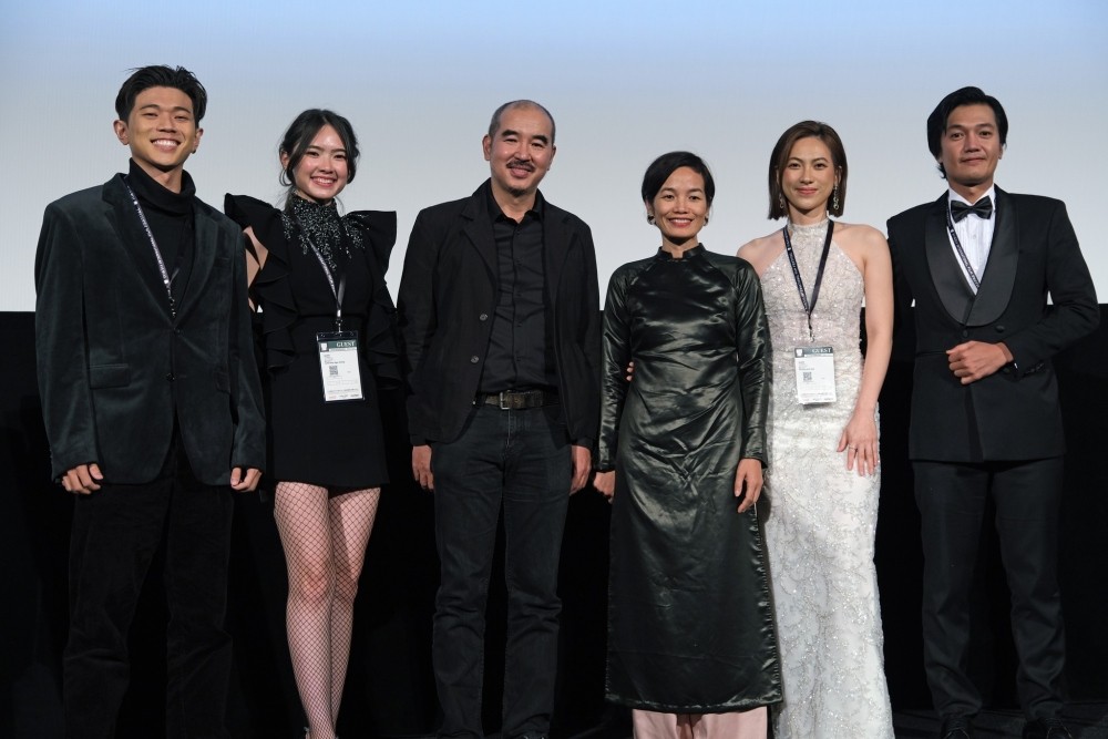 Vietnamese Film “Tro Tan Ruc Ro” to Compete at 2024 Oscars