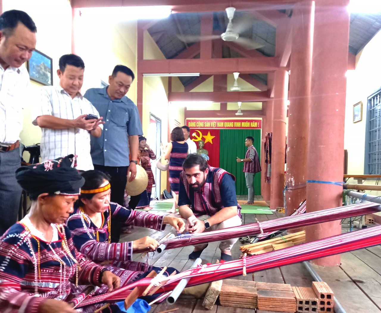 Thúc đẩy kết nối, hướng đến phát triển du lịch bền vững tại Phú Yên Phú Yên: Phát triển du lịch bền vững, nâng cao thu nhập cho đồng bào thiểu số