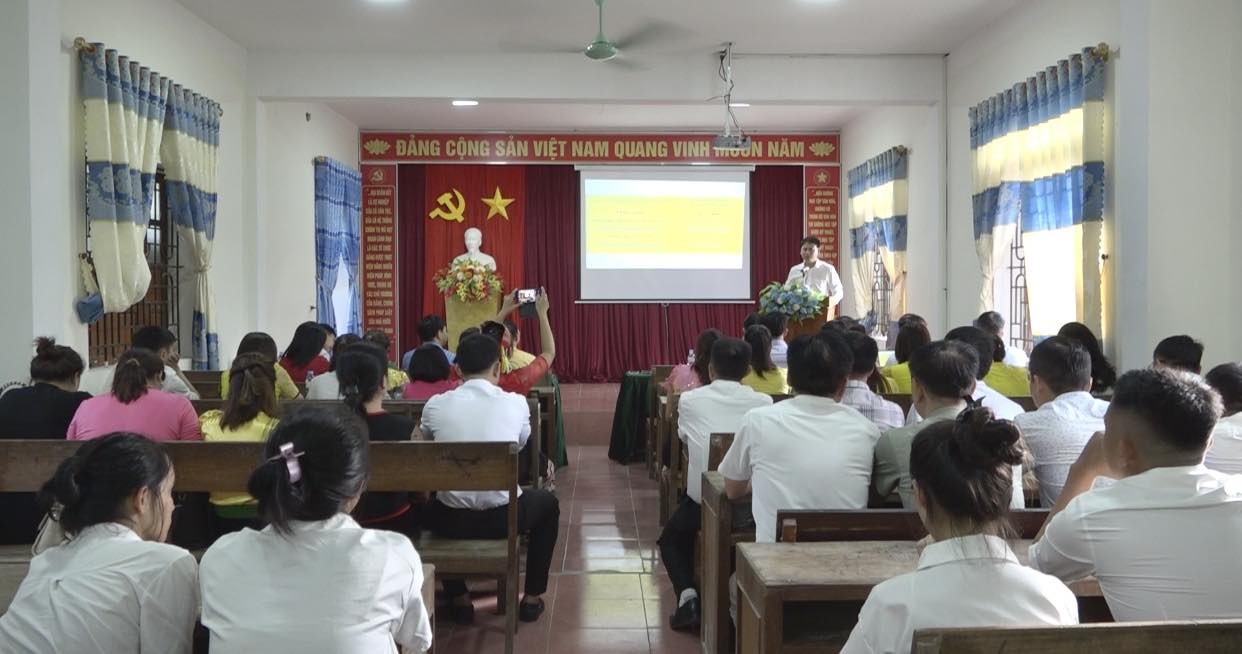 Bồi dưỡng tiếng nói, chữ viết dân tộc Thái và Lào cho 75 học viên ở huyện miền núi Nghệ An Bồi dưỡng tiếng nói, chữ viết dân tộc Thái và Lào cho 75 học viên ở huyện miền núi Nghệ An