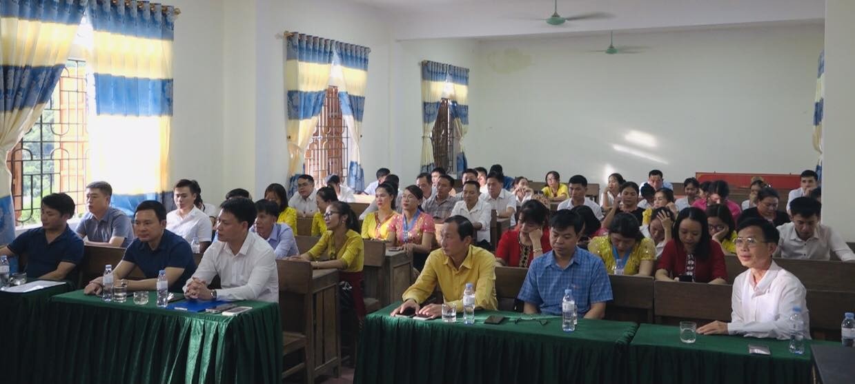 Bồi dưỡng tiếng nói, chữ viết dân tộc Thái và Lào cho 75 học viên ở huyện miền núi Nghệ An Bồi dưỡng tiếng nói, chữ viết dân tộc Thái và Lào cho 75 học viên ở huyện miền núi Nghệ An