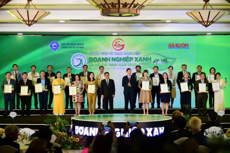 90 doanh nghiệp xanh 2023 được tôn vinh tại Diễn đàn Kinh tế TPHCM. (Ảnh: Hochiminhcitygovvn 90 doanh nghiệp xanh 2023 được tôn vinh tại Diễn đàn Kinh tế TPHCM. (Ảnh: Hochiminhcitygovvn