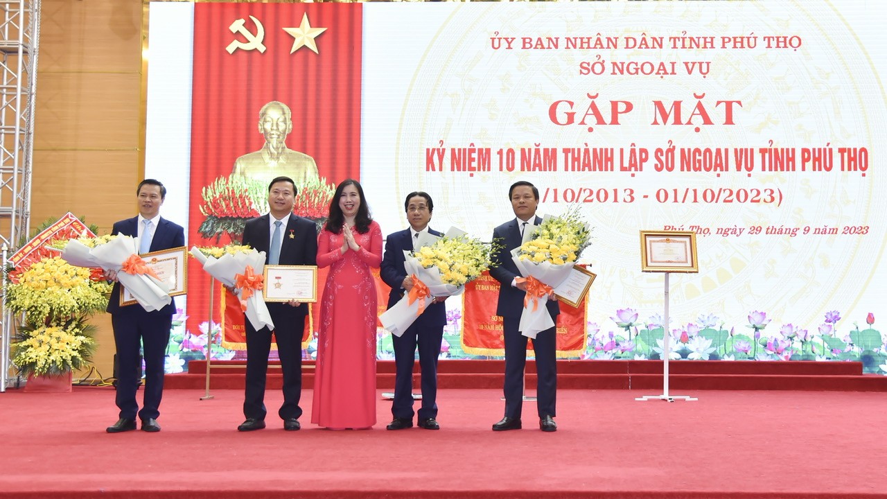 Sở Ngoại vụ tỉnh Phú Thọ kỷ niệm 10 năm thành lập Sở Ngoại vụ tỉnh Phú Thọ kỷ niệm 10 năm thành lập