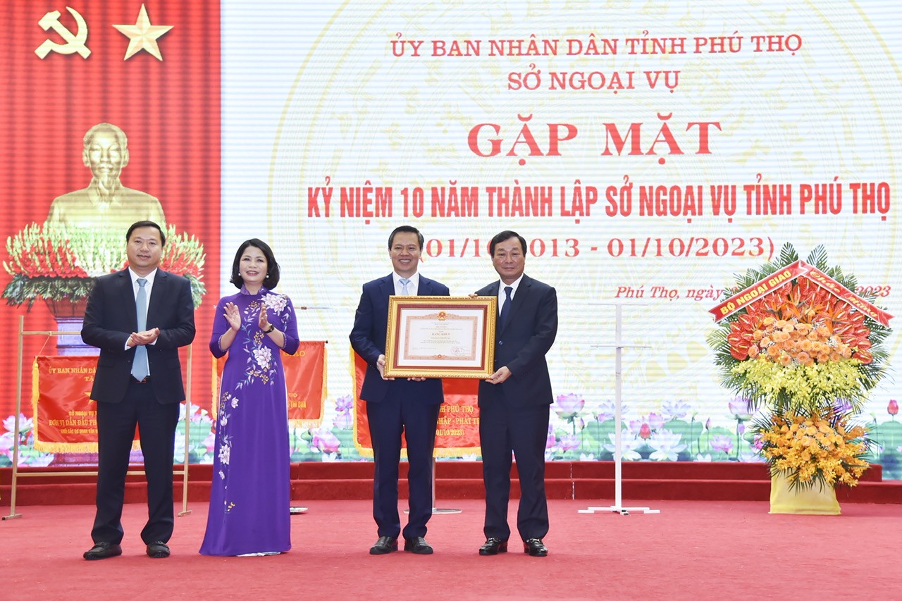 Sở Ngoại vụ tỉnh Phú Thọ kỷ niệm 10 năm thành lập Sở Ngoại vụ tỉnh Phú Thọ kỷ niệm 10 năm thành lập