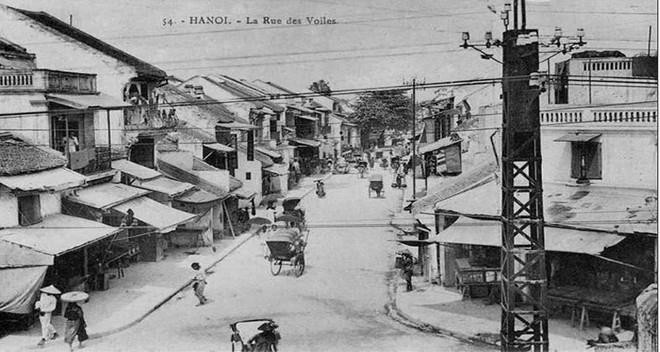 Phồ Hàng Buồm xưa. (Ảnh: KT) Phồ Hàng Buồm xưa. (Ảnh: KT)