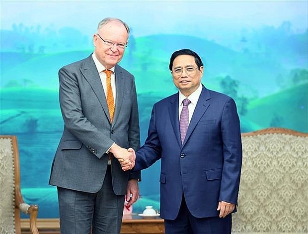 Prime Minister Pham Minh Chinh (R) and Minister-President of Lower Saxony Stephan Weil. (Photo: VNA) Prime Minister Pham Minh Chinh (R) and Minister-President of Lower Saxony Stephan Weil. (Photo: VNA)