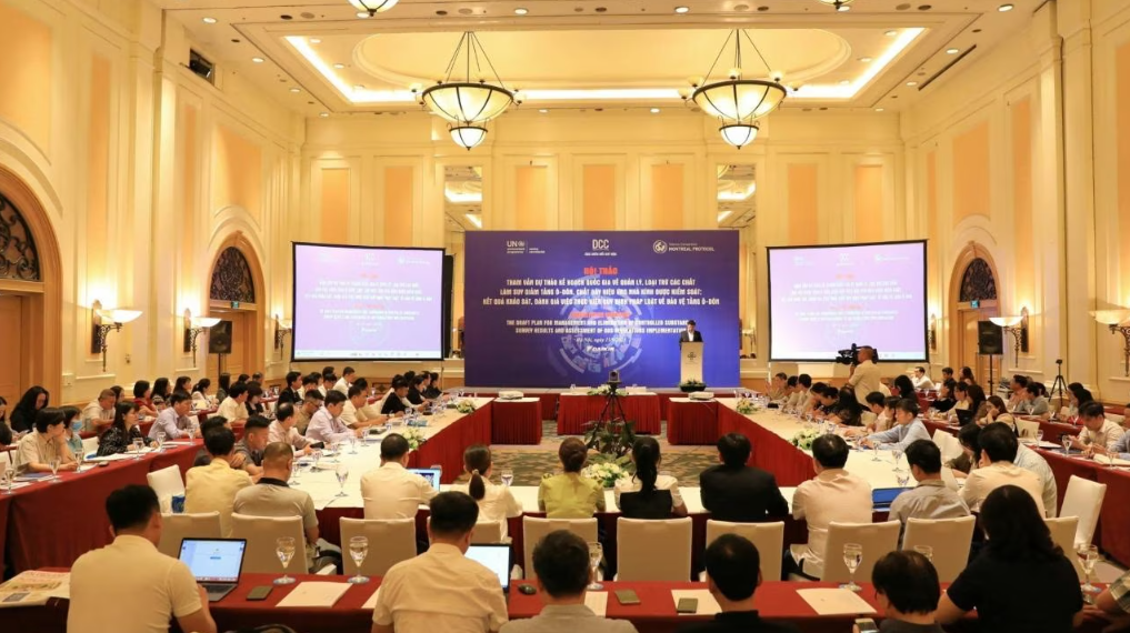 Hội thảo tham vấn hoàn thiện Kế hoạch quốc gia về quản lý, loại trừ các chất làm suy giảm tầng ozone chất gây hiệu ứng nhà kính được kiểm soát và kết quả khảo sát, đánh giá việc thực hiện quy định pháp luật về bảo vệ tầng ozone do Cục Biến đổi khí hậu tổ chức diễn ra ngày 15/9, tại Hà Nội. (Ảnh: Bộ Tài nguyên và Môi trường) Hội thảo tham vấn hoàn thiện Kế hoạch quốc gia về quản lý, loại trừ các chất làm suy giảm tầng ozone chất gây hiệu ứng nhà kính được kiểm soát và kết quả khảo sát, đánh giá việc thực hiện quy định pháp luật về bảo vệ tầng ozone do Cục Biến đổi khí hậu tổ chức diễn ra ngày 15/9, tại Hà Nội. (Ảnh: Bộ Tài nguyên và Môi trường)