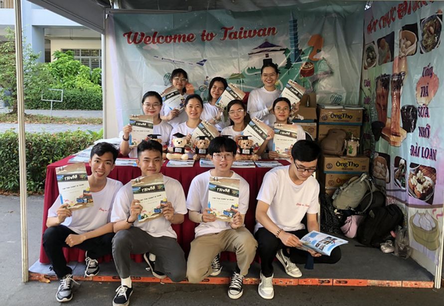 Vietnamese students at Taiwan (China). Source: thanhnien.vn Vietnamese students at Taiwan (China). Source: thanhnien.vn