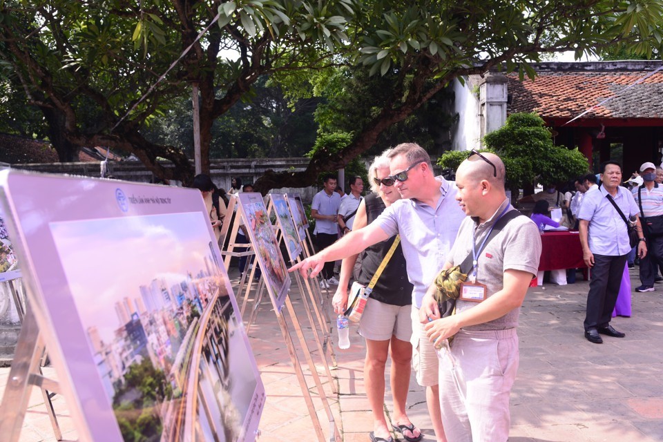 80 bức ảnh tái hiện "Hà Nội trong tôi" 80 bức ảnh tái hiện "Hà Nội trong tôi"