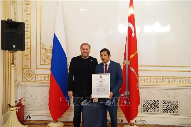 Vinh danh những đóng góp tăng cường quan hệ Nga - Việt Vinh danh những đóng góp tăng cường quan hệ Nga - Việt