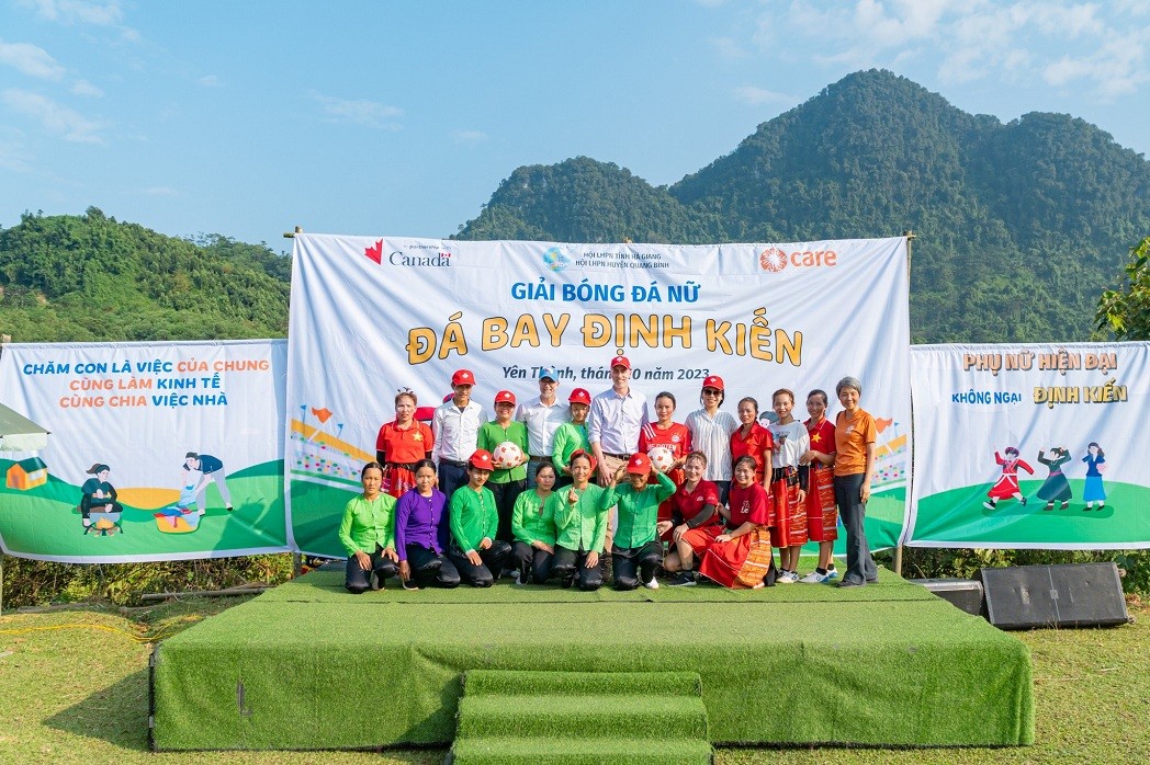 Nâng cao vai trò làm chủ kinh tế của phụ nữ dân tộc Hà Giang Nâng cao vai trò làm chủ kinh tế của phụ nữ dân tộc Hà Giang