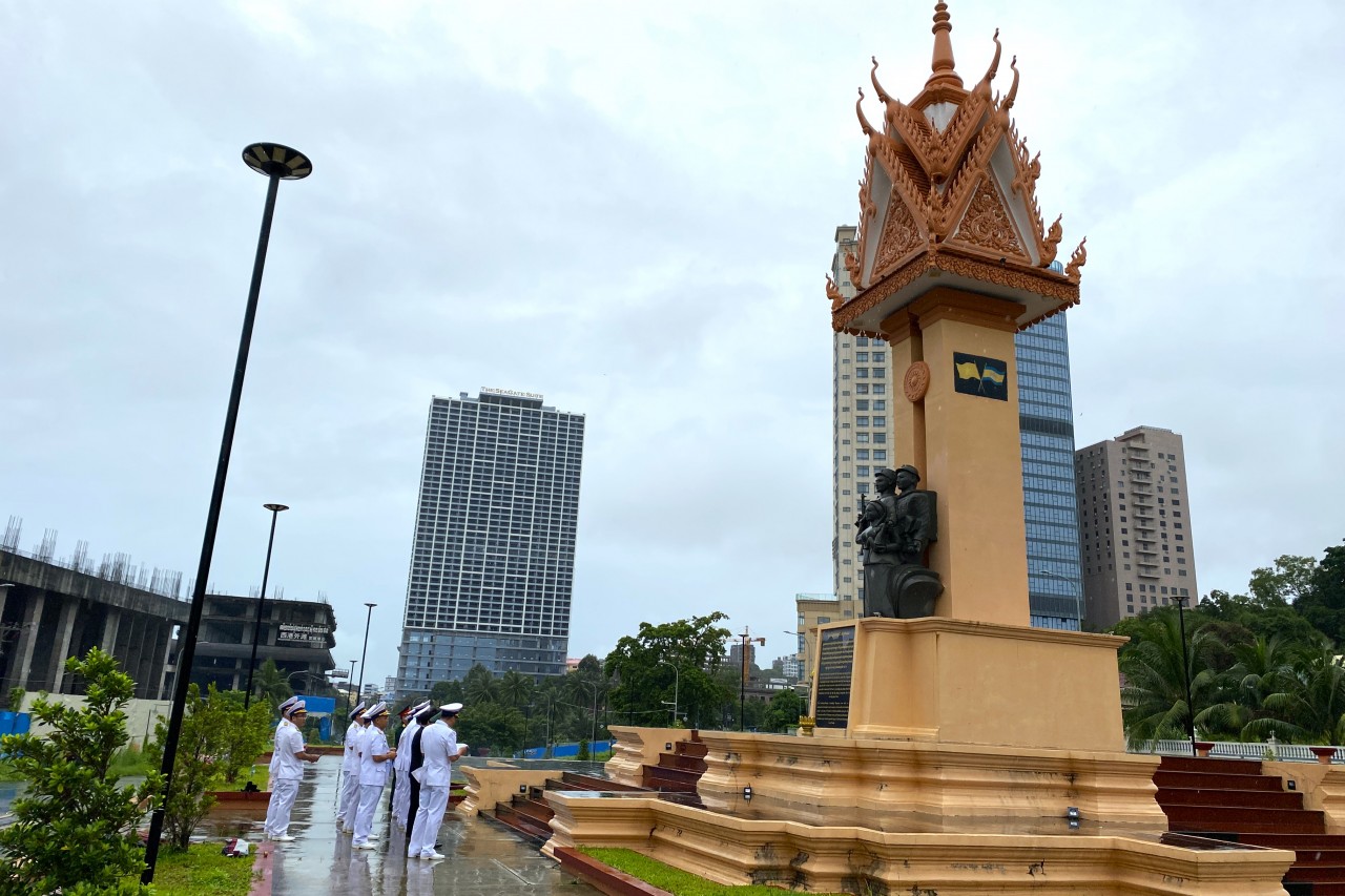 Gìn giữ, tu sửa các Đài hữu nghị Việt Nam – Campuchia Gìn giữ, tu sửa các Đài hữu nghị Việt Nam – Campuchia