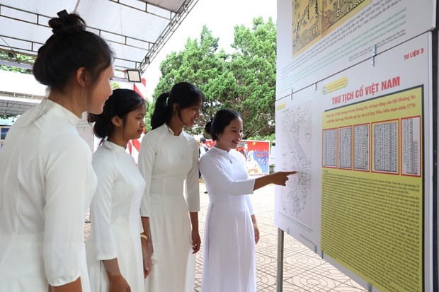 Bồi đắp tình yêu biển đảo, chủ quyền tổ quốc cho học sinh Bồi đắp tình yêu biển đảo, chủ quyền tổ quốc cho học sinh