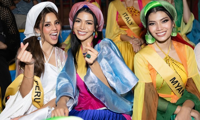 Miss Grand International 2023 Contestants Excited abt Vietnamese Traditional Costumes Miss Grand International 2023 Contestants Show Off Vietnamese Traditional Costumes