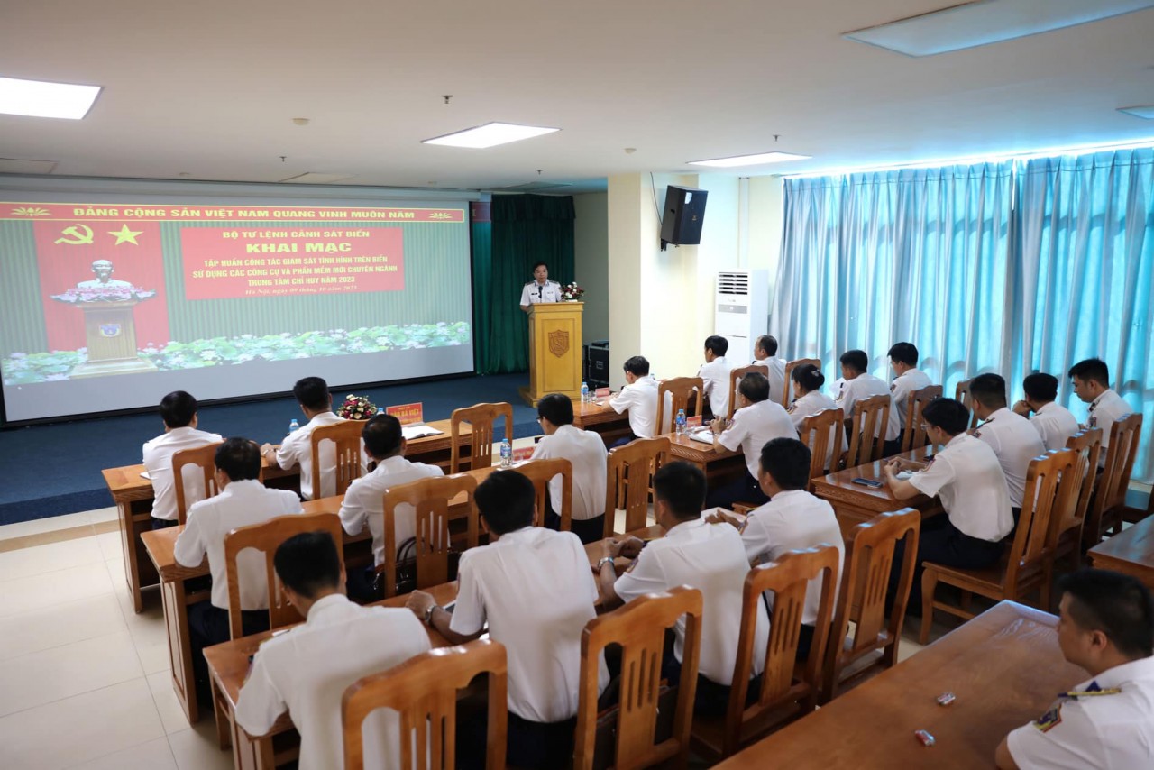 Khai mạc lớp tập huấn nâng cao công tác giám sát, sử dụng các công cụ và phần mềm mới cho cảnh sát biển Khai mạc lớp tập huấn nâng cao công tác giám sát, sử dụng các công cụ và phần mềm mới cho cảnh sát biển