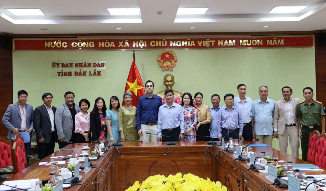Hơn 3.000 phụ nữ ở Đắk Lắk được hưởng lợi từ 02 dự án do Tổ chức CARE tài trợ Hơn 3.000 phụ nữ ở Đắk Lắk được hưởng lợi từ 02 dự án do Tổ chức CARE tài trợ