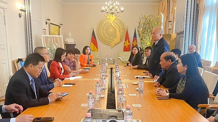 Promoting Consumption of Vietnamese Products in German Market Promoting Consumption of Vietnamese Products in German Market