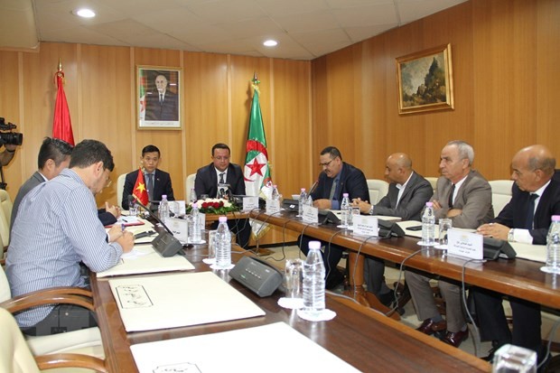 Thành lập Nhóm Nghị sỹ Hữu nghị Algeria-Việt Nam: mắt xích cho hợp tác Nghị viện giữa hai nước “Mắt xích” vững chắc cho ngoại giao Nghị viện Algeria-Việt Nam