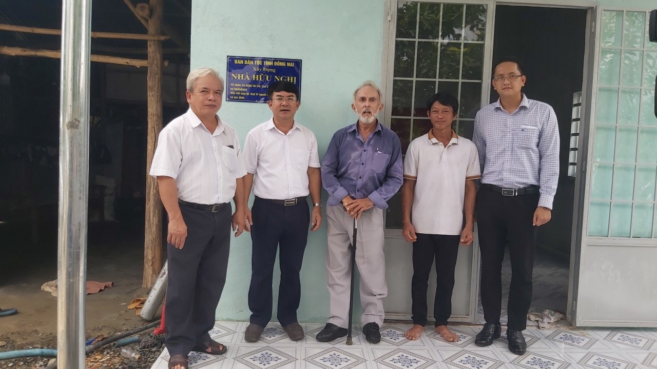 Tổ chức LEDD (Pháp) bàn giao 7 căn nhà hữu nghị cho đồng bào DTTS tại Đồng Nai Thêm 7 căn nhà hữu nghị dành tặng đồng bào dân tộc thiểu số tại Đồng Nai