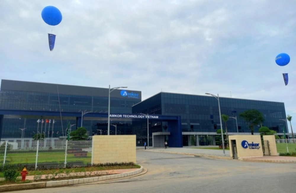 Amkor Technology Vietnam, located at Yen Phong II-C with a total investment of 1.6 billion USD by 2035, is one of the largest semiconductor manufacturing plants in Vietnam. Amkor Technology Vietnam, located at Yen Phong II-C with a total investment of 1.6 billion USD by 2035, is one of the largest semiconductor manufacturing plants in Vietnam.
