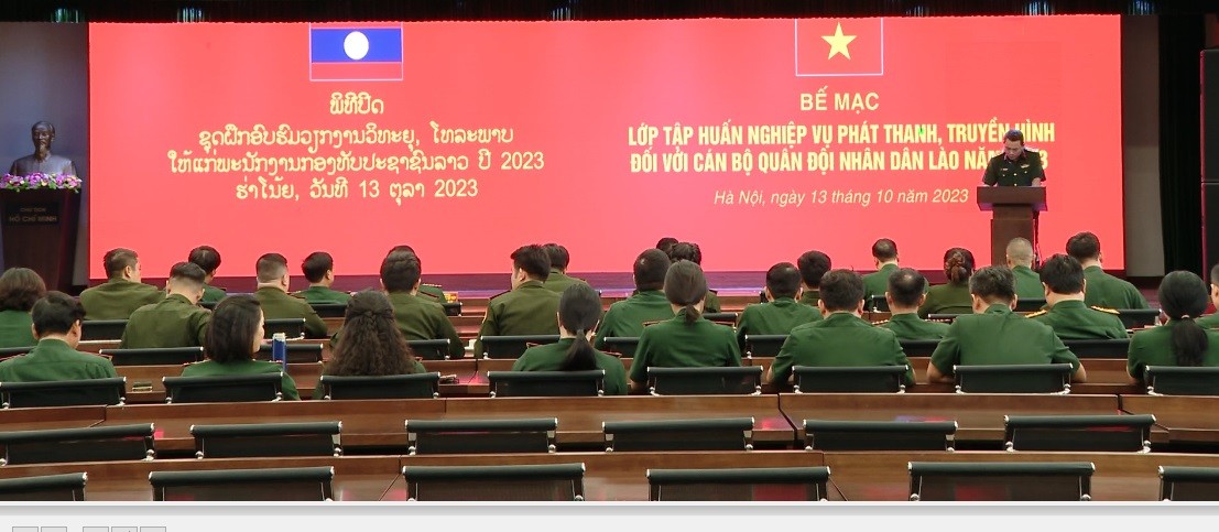 Quang cảnh lễ bế mạc. Quang cảnh lễ bế mạc.