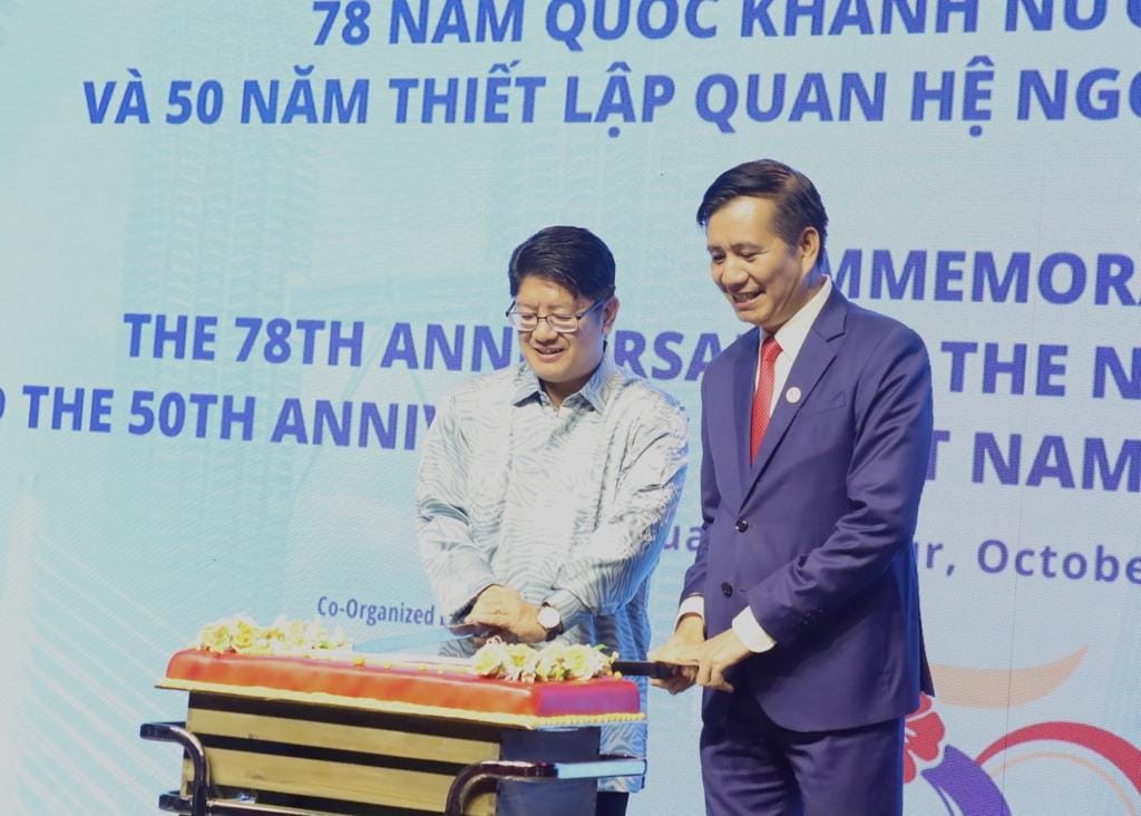 Phở Nam Định được yêu thích tại lễ kỷ niệm 50 năm quan hệ ngoại giao Việt Nam – Malaysia Quan hệ Việt Nam - Malaysia phát triển vượt bậc về mọi mặt trong những năm qua
