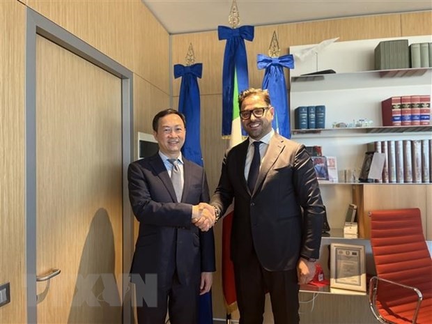 Potential For Marine Economic Cooperation between Vietnam, Italy's Puglia Region Potential For Marine Economic Cooperation between Vietnam, Italy's Puglia Region