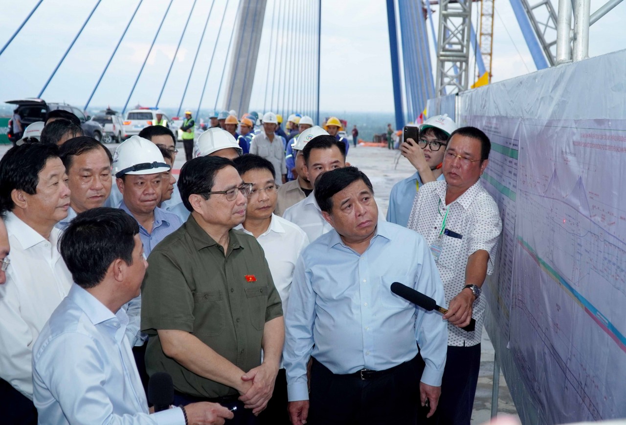 Thủ tướng Phạm Minh Chính dự Lễ hợp long cầu Mỹ Thuận 2 Thủ tướng Phạm Minh Chính dự Lễ hợp long cầu Mỹ Thuận 2