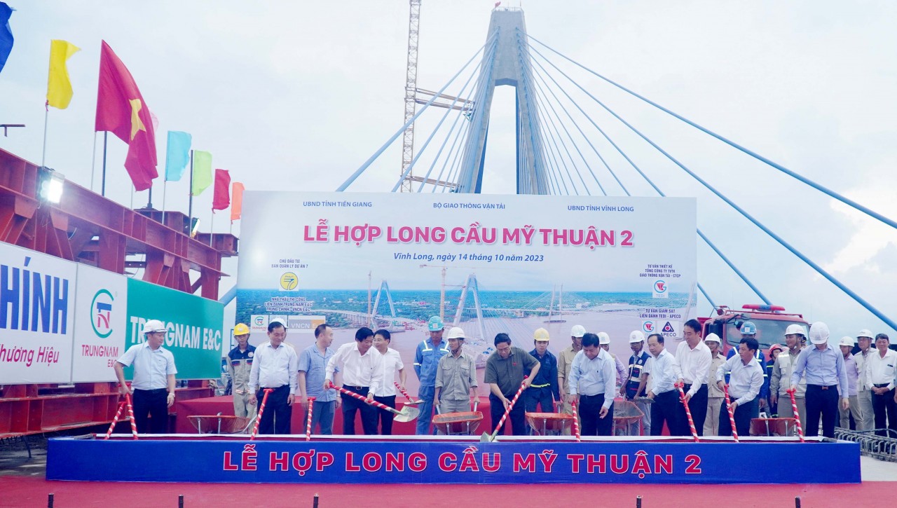 Thủ tướng Phạm Minh Chính dự Lễ hợp long cầu Mỹ Thuận 2 Thủ tướng Phạm Minh Chính dự Lễ hợp long cầu Mỹ Thuận 2