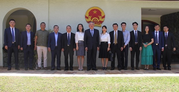 Chánh án Tòa án Nhân dân Tối cao Nguyễn Hòa Bình dẫn đầu Đoàn Đại biểu Cấp cao Tòa án Nhân dân Tối cao thăm và làm việc với Đại sứ quán Việt Nam tại Brazil. (Ảnh: Ngọc Tùng/TTXVN) Chánh án Tòa án Nhân dân Tối cao Nguyễn Hòa Bình dẫn đầu Đoàn Đại biểu Cấp cao Tòa án Nhân dân Tối cao thăm và làm việc với Đại sứ quán Việt Nam tại Brazil. (Ảnh: Ngọc Tùng/TTXVN)