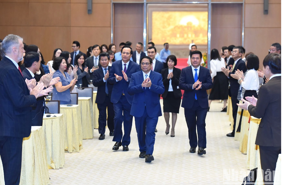 Chính phủ và doanh nghiệp đầu tư nước ngoài đồng hành và phát triển Chính phủ và doanh nghiệp đầu tư nước ngoài đồng hành và phát triển