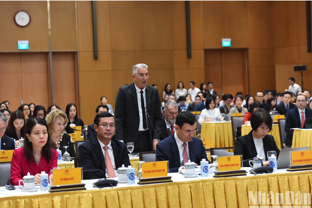Chính phủ và doanh nghiệp đầu tư nước ngoài đồng hành và phát triển Chính phủ và doanh nghiệp đầu tư nước ngoài đồng hành và phát triển