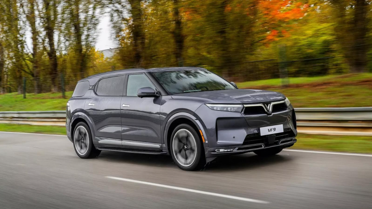 VF 9 – SUV đầu bảng của VinFast. VF 9 – SUV đầu bảng của VinFast.