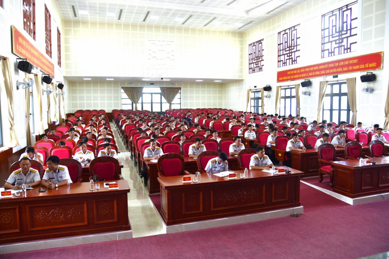 Vùng 5 Hải quân tập huấn bồi dưỡng kiến thức dân tộc năm 2023