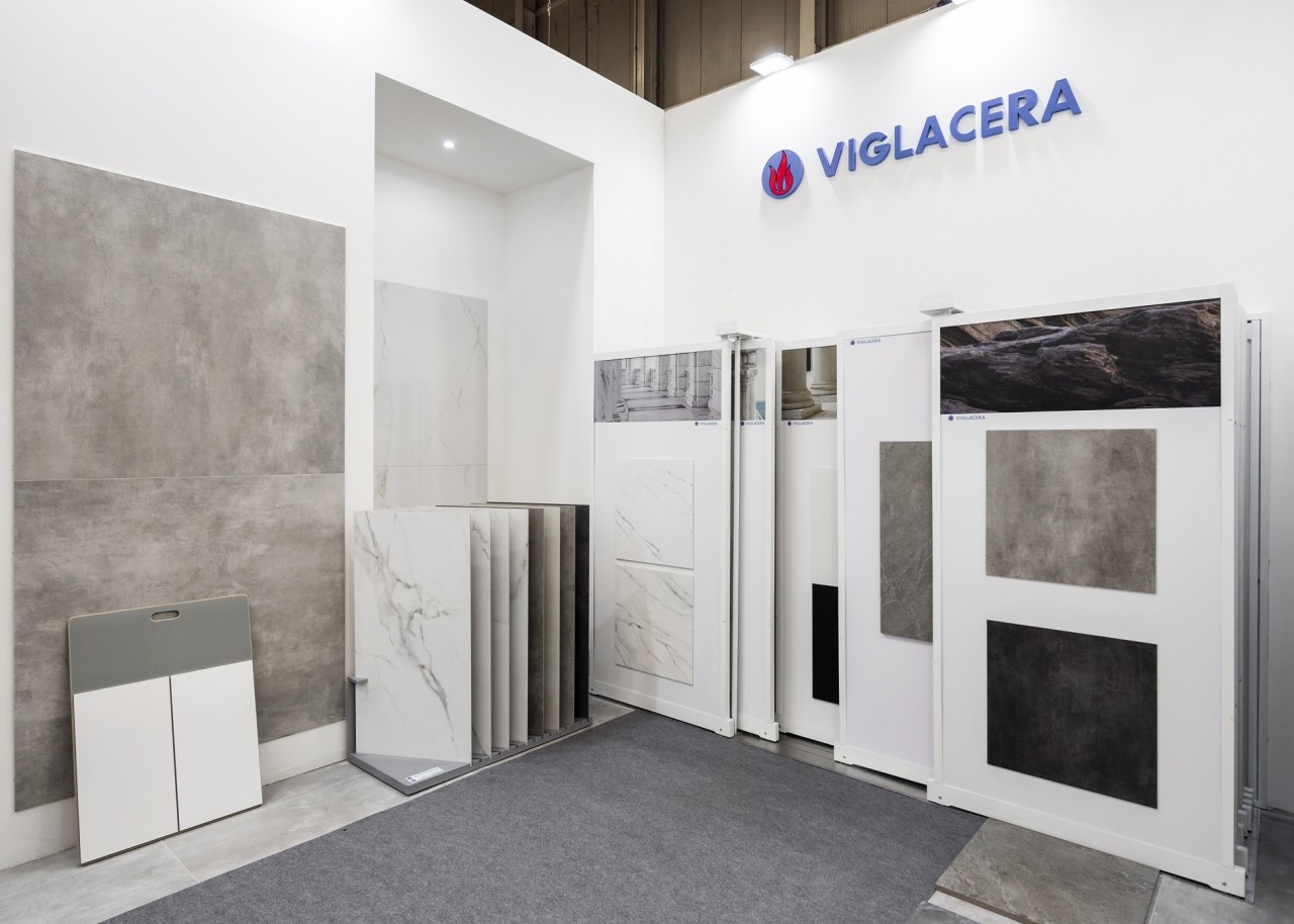 Viglacera là doanh nghiệp duy nhất tại Việt Nam có gian hàng trưng bày sản phẩm tại triển lãm vật liệu xây dựng và thiết kế quốc tế lớn nhất thế giới Cersaie tại Bologna (Ý) năm 2023. Viglacera là doanh nghiệp duy nhất tại Việt Nam có gian hàng trưng bày sản phẩm tại triển lãm vật liệu xây dựng và thiết kế quốc tế lớn nhất thế giới Cersaie tại Bologna (Ý) năm 2023.