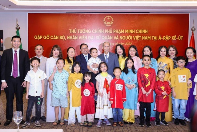 Thủ tướng: Cần kịp thời hỗ trợ kiều bào nếu gặp khó khăn, hoạn nạn Thủ tướng: Cần kịp thời hỗ trợ kiều bào nếu gặp khó khăn, hoạn nạn