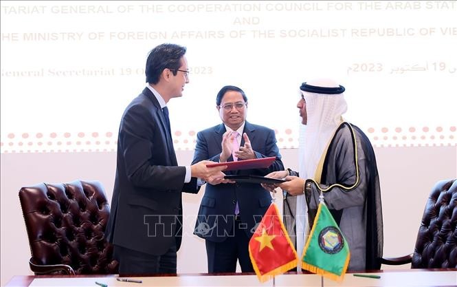 Chuyến công tác tới Saudi Arabia của Thủ tướng Phạm Minh Chính tạo bước đột phá trong tìm kiếm cơ hội hợp tác mới Chuyến công tác tới Saudi Arabia của Thủ tướng Phạm Minh Chính tạo bước đột phá trong tìm kiếm cơ hội hợp tác mới