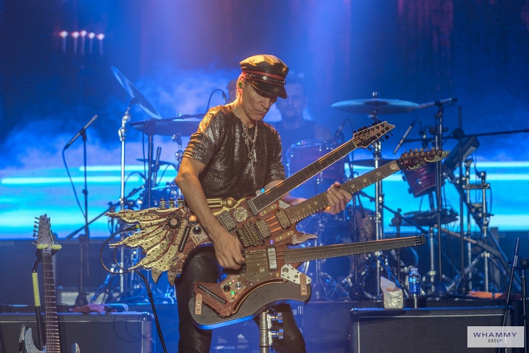 Steve Vai steals Inviolate World Tour show in HCM City Steve Vai steals Inviolate World Tour show in HCM City