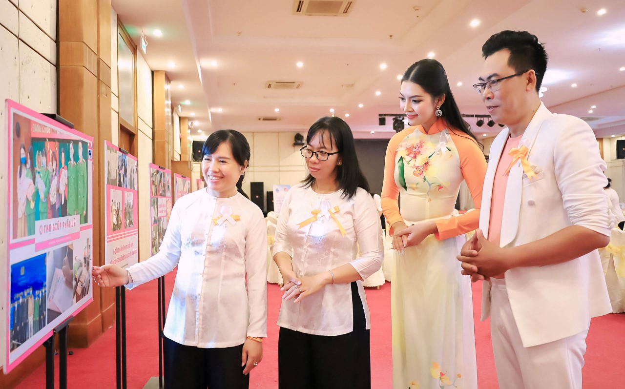 Thúc đẩy quyền cho phụ nữ và phòng nạn mua bán người Thúc đẩy quyền cho phụ nữ và phòng nạn mua bán người