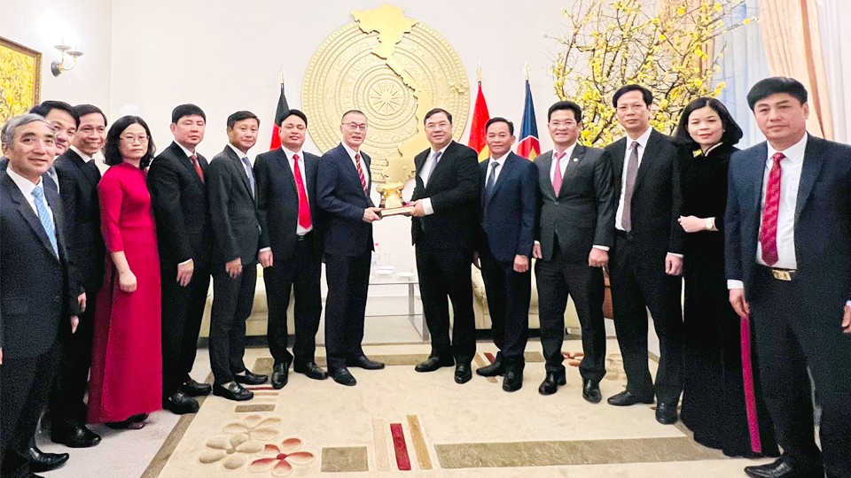Nam Định xúc tiến đầu tư tại Đức, Ý và Pháp Nam Định xúc tiến đầu tư tại Đức, Ý và Pháp