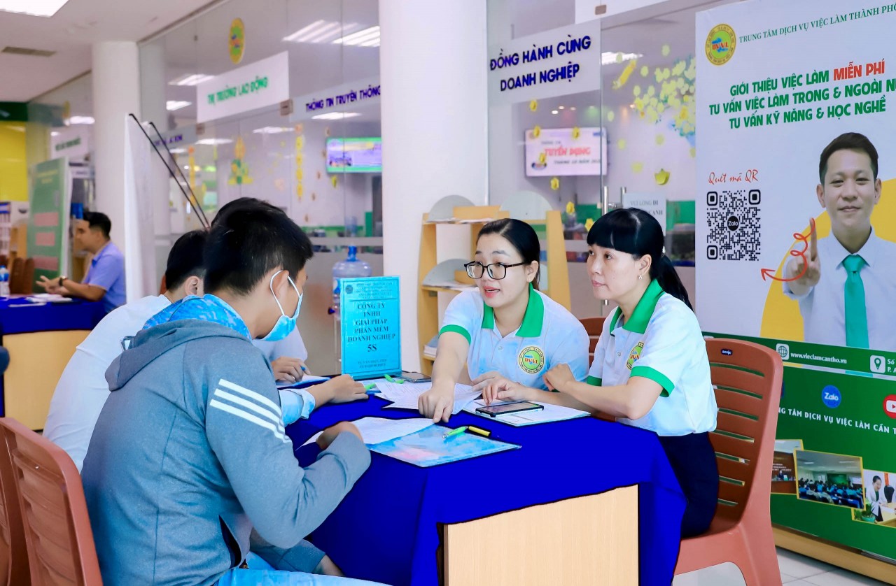 Hơn 16.800 vị trí việc làm trống cần tuyển lao động tại các tỉnh, thành phía Nam Hơn 16.800 vị trí việc làm trống cần tuyển lao động tại các tỉnh, thành phía Nam