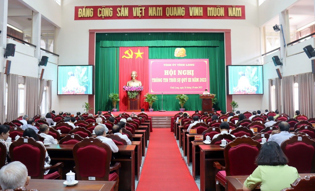 Vĩnh Long: Tập huấn biển đảo cho hơn 1.400 đại biểu Vĩnh Long: Tập huấn biển đảo cho hơn 1.400 đại biểu